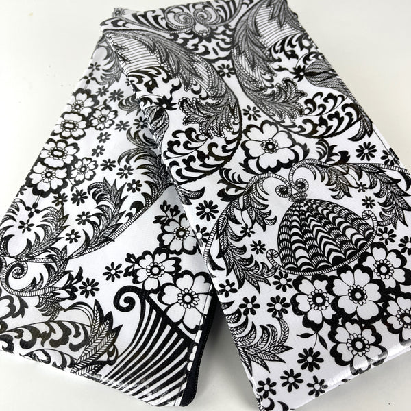 Oilcloth Zipper Bag - Paradise Black & White