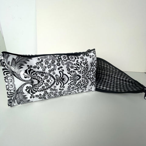 Oilcloth Zipper Bag - Paradise Black & White - 0