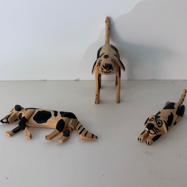 Figurine - Momma Dog with Puppies