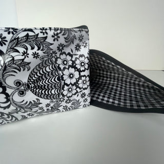 Oilcloth Zipper Bag - Paradise Black & White