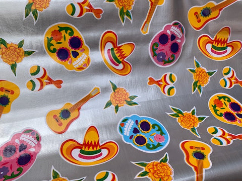 Oilcloth Roll - Sugar Skull on Silver - 0