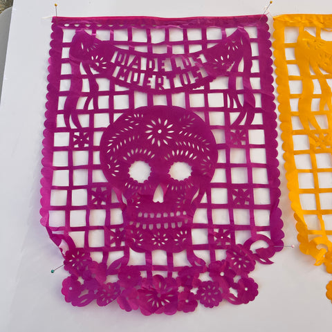 Vertical sugar skull paper papel picado - 0