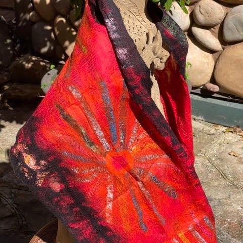 Scarf - Sari Sun - Red And Black