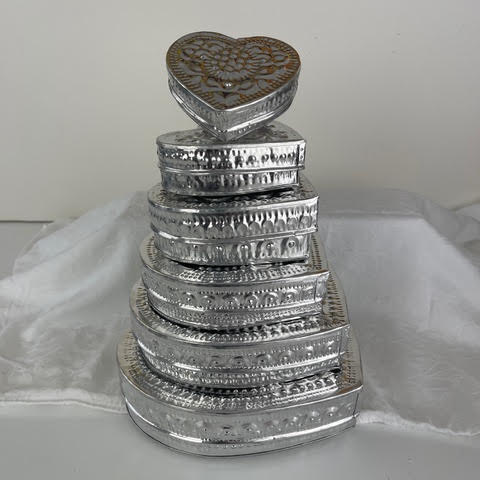 Heart Tin Boxes - Medium - 2 pack