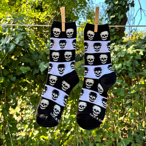 Women's Socks Black - White with Skulls - 0