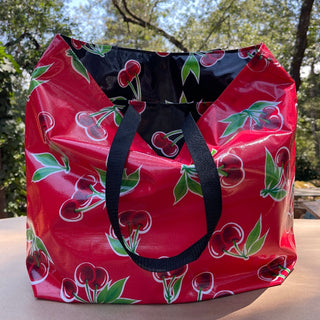 TOTE Reversible Oilcloth Market Bag - Cherry Red/Cherry Black