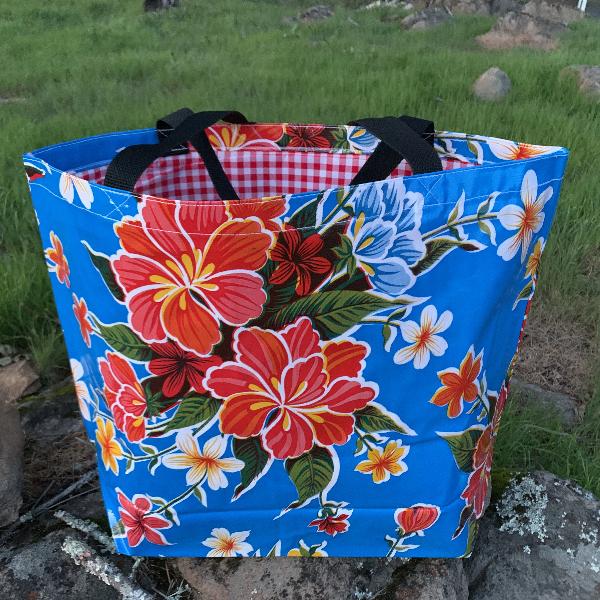 Mexican Oilcloth Market Bag – Hibiscus on Blue