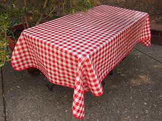 Picnic Table Oilcloth – Red Check