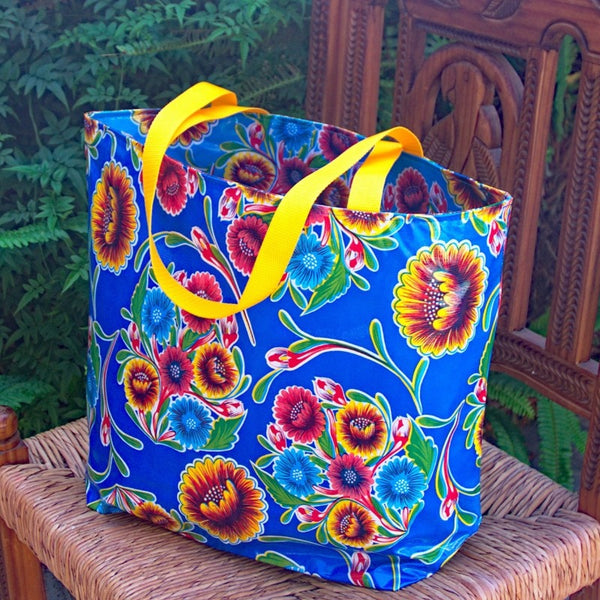 TOTE Reversible Oilcloth Market Bag - Floral Dark Blue/Floral Medium Blue